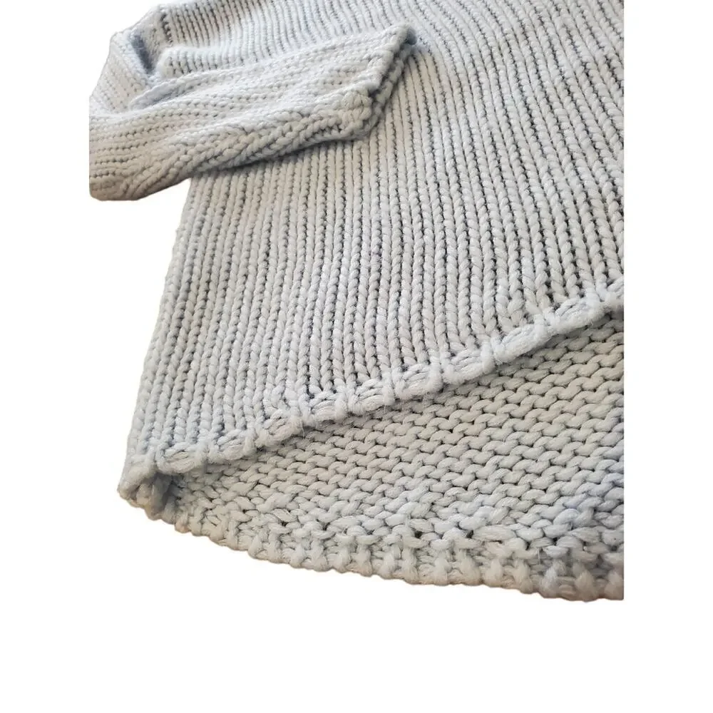 Lovers + Friends Blue chunky crop sweater size‎ Small